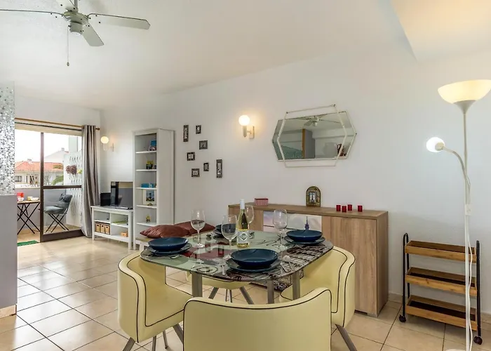 아파트 Flh Balcony Flat With Pool *