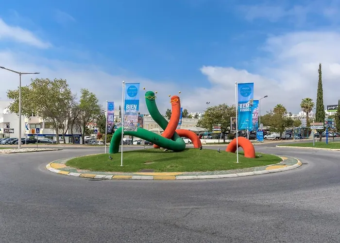 Flh Balcony Flat With Pool