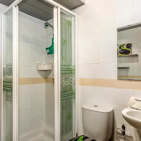 Flh Balcony Flat With Pool Apartament *